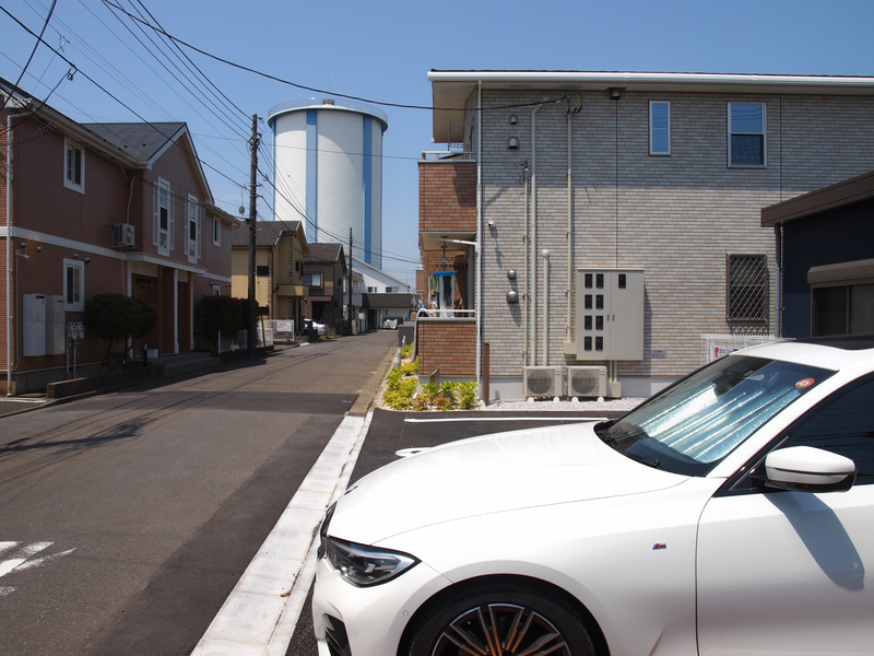 SHGのズイコーデジタル14-60mmも所有しておるのですが重たいのでなかなか持ち出しません。このレンズものすごく作りが安っぽくマウントもプラなんですが、腹立つくらいよく写ります。<br>E-5　ZUIKO DIGITAL ED 14-42mm F3.5-5.6（F8・1/500秒）ISO 100