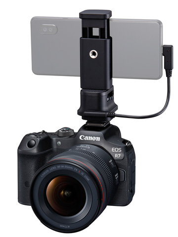 キヤノン、約3,250万画素・AF連写15コマ/秒のAPS-Cミラーレス「EOS R7