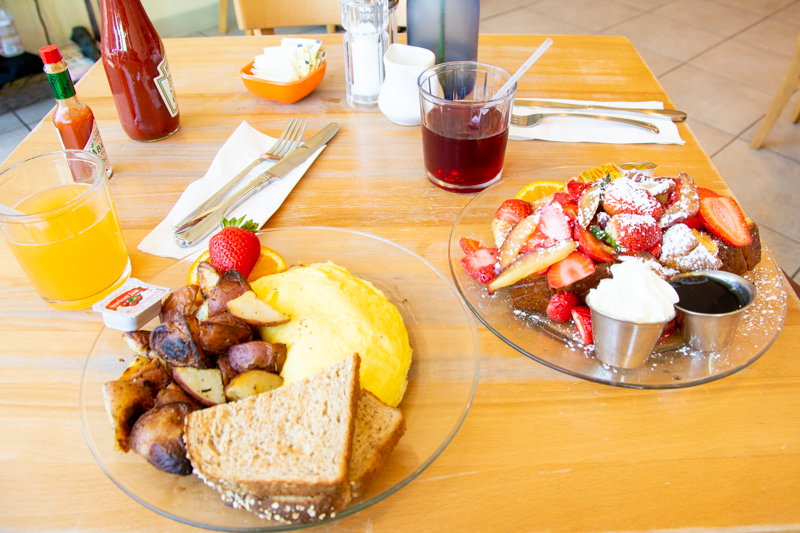 朝から食べる量じゃない in Hawaii