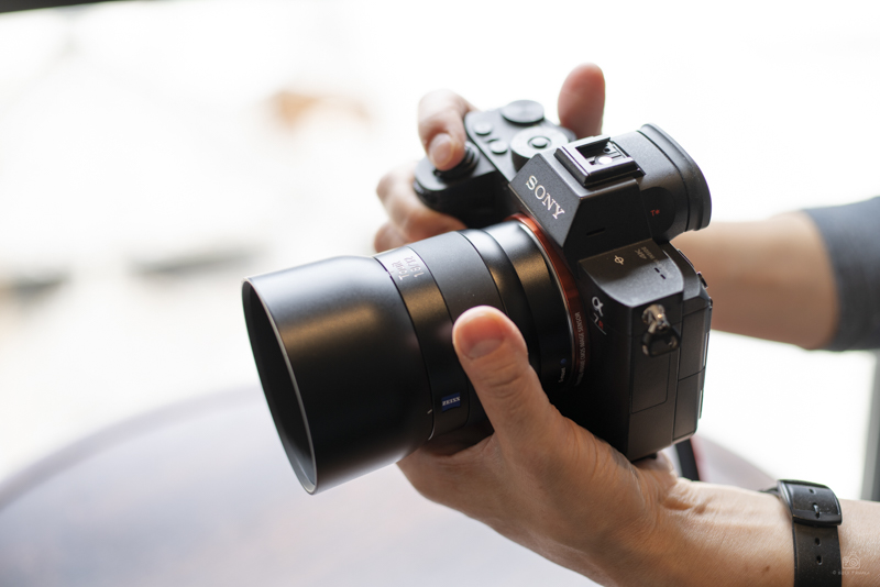 Touit 1.8/32（α7R IIIに装着）