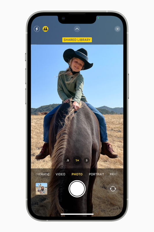 共有ボタンをオンにした状態で撮影すると、自動的に共有ライブラリにも保存される