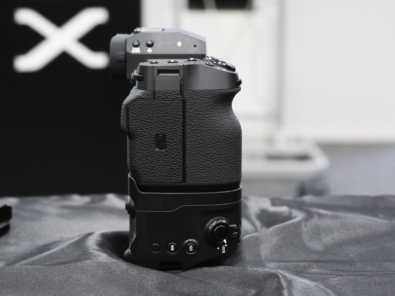 FT-XHを装着した様子