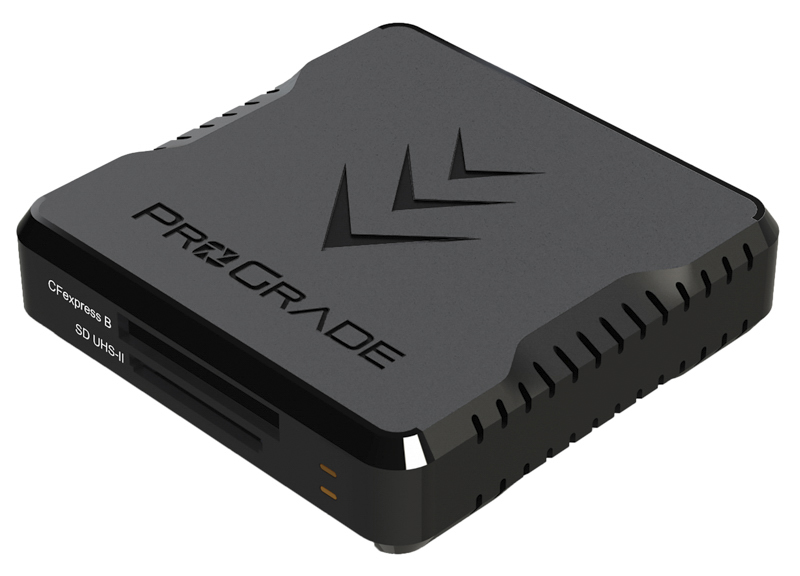 CFexpress・SDダブルスロット