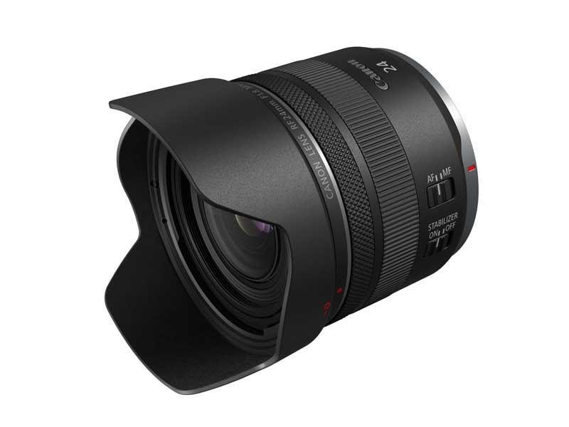 別売のレンズフード「EW-65B」（希望小売価格：税込4,510円）を装着した様子