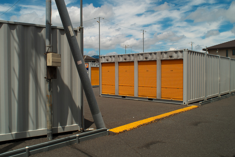 実直な写りであります。古いレンズですが。少し黄色いくらいか。あえて補正してません。このモチーフには合うんじゃないかと。嘘です。補正を忘れただけです。<br>R9 - Digital Back DMR　エルマリートR 24mm F2.8（F8・1/750秒）ISO 100