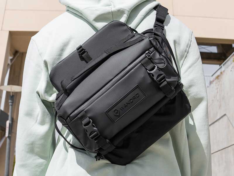 PCケースをローム スリングに収納した様子