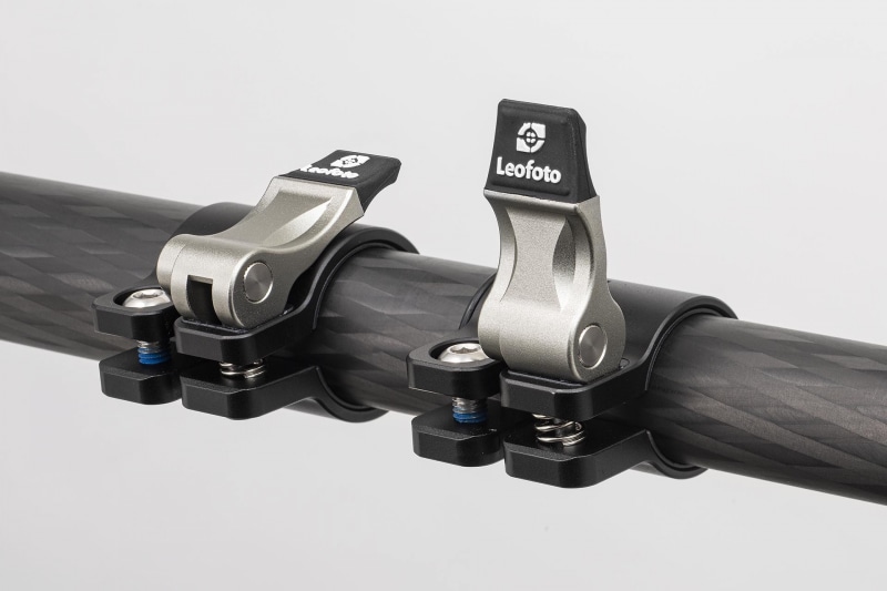 レバーロック部分はシリカゲルゴムの採用によって、ワンタッチで操作できる。クイックに三脚の設置や高さ調整を行えるので、スムーズな撮影が可能だ