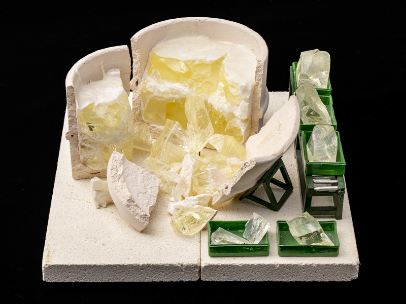 るつぼ熔解の模型