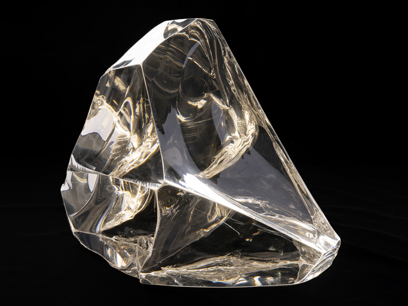 るつぼ熔解で製造された光学ガラス