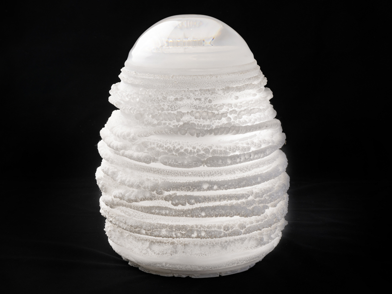 ニコン初の合成石英ガラスのインゴット