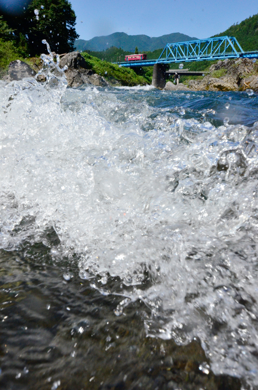 ニコンD5100　AF-S DX NIKKOR 10-24mm f/3.5-4.5G ED（20mm） 絞り優先オート（F22、1/750秒）ISO 1600　WB：晴天