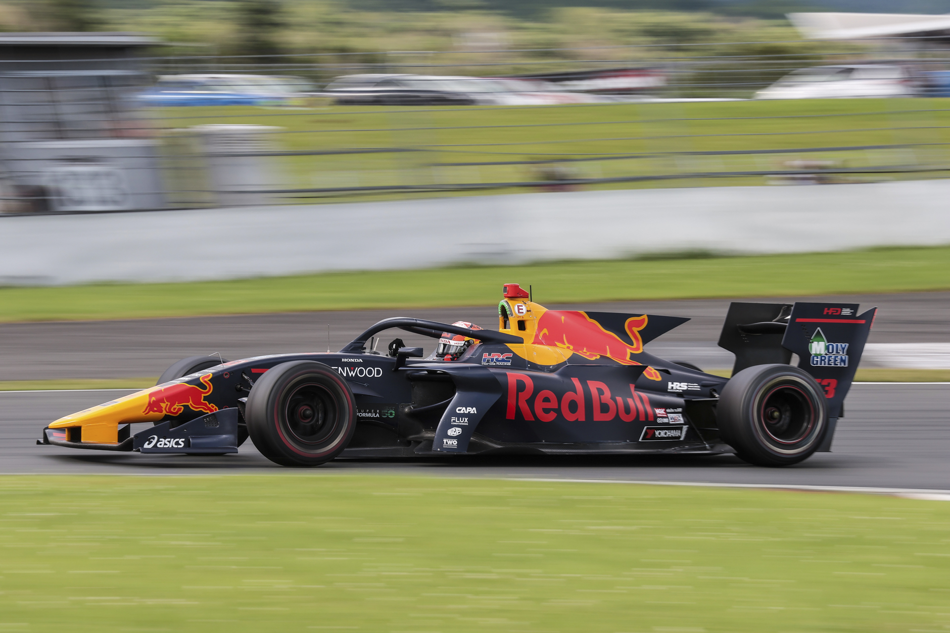 <span class="fnt-85">RF24-105mm F4 L IS USM／105mm（168mm相当）／シャッター優先AE（F11、1/80秒、-0.3EV）／ISO 100／WB:オート</span>