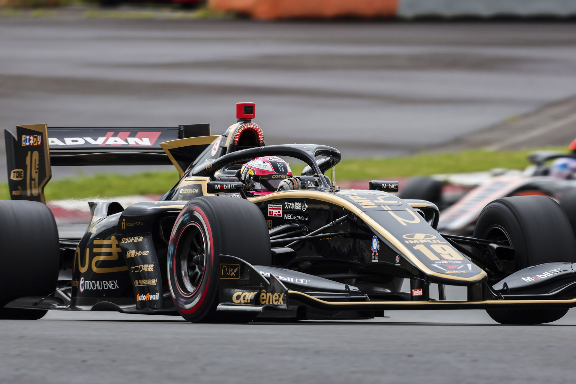 <span class="fnt-85">RF100-500mm F4.5-7.1 L IS USM／400mm（640mm相当）／シャッター優先AE（F6.3、1/400秒、-0.3EV）／ISO 125／WB:オート</span>