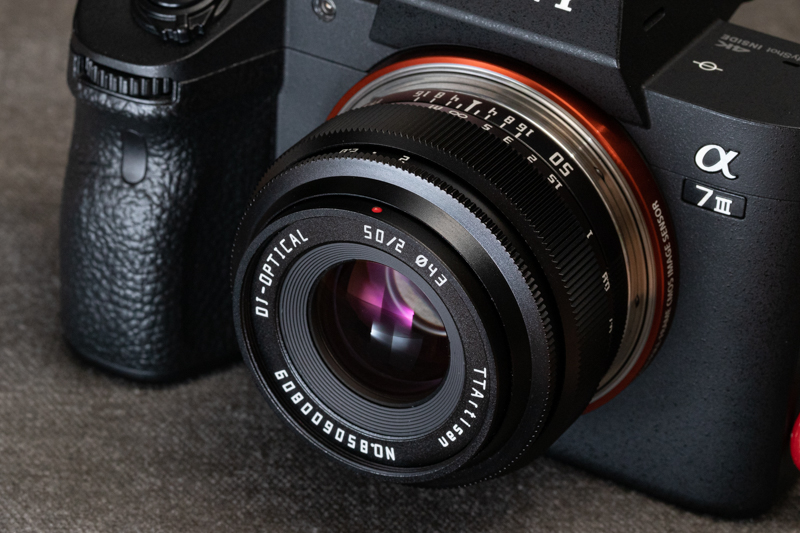 TTArtisan 50mm f/2をα7 IIIに装着したところ