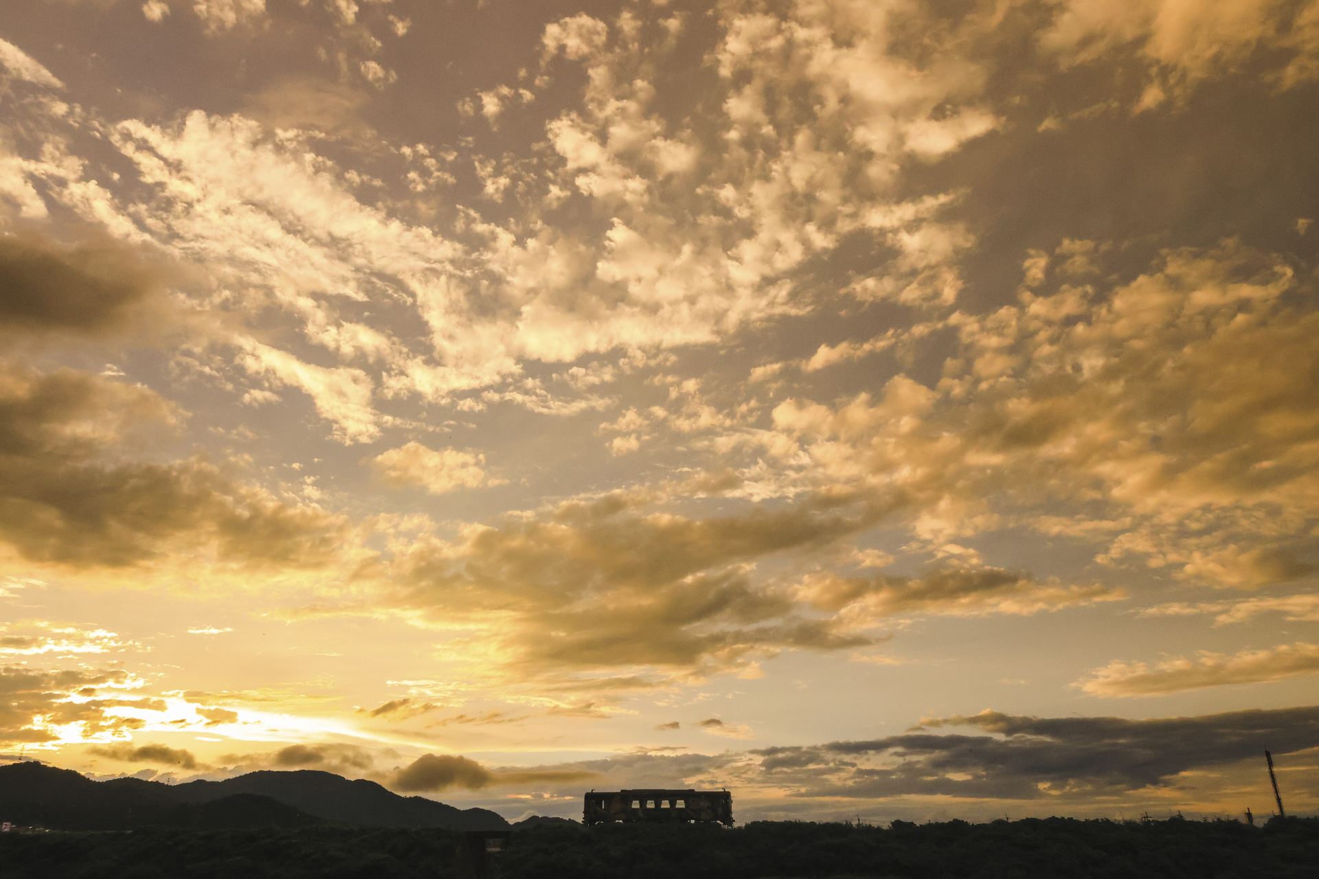 <span class="fnt-85">RF15-30mm F3.5-6.3 IS STM／15mm（24mm相当）／マニュアル露出（F13、1/800秒）／ISO 1600／WB：オート</span>