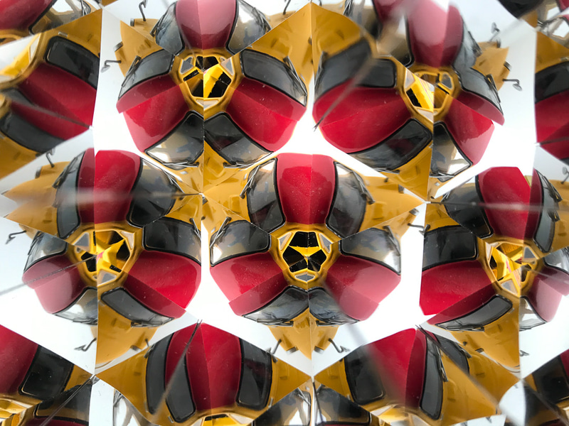 ミニカー。iPhone＋プラスチックミラー