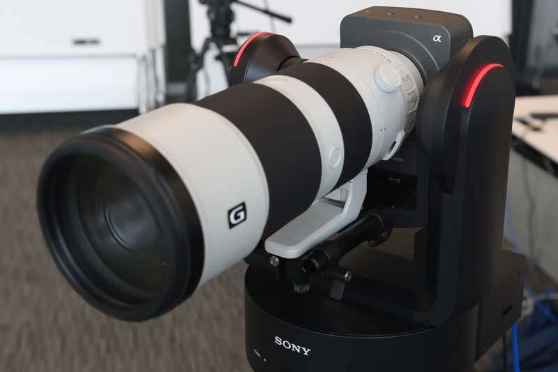 FE 200-600mm F5.6-6.3 G OSSの装着イメージ（パン・チルトには対応しない）