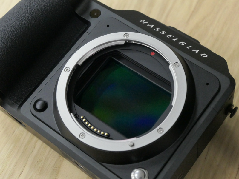 約44×33mmの1億画素センサー