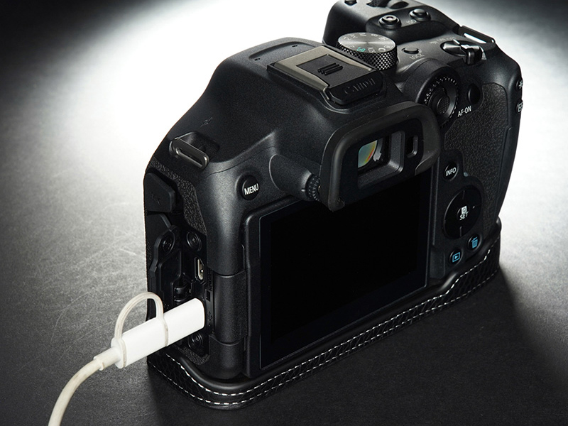 EOS R7用　ケーブル接続部