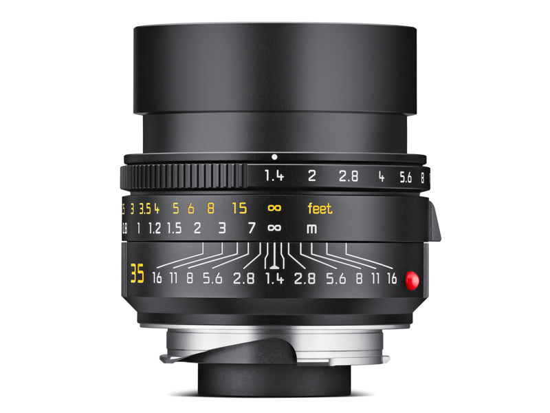 フードは組み込み式