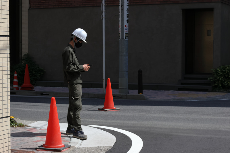 キヤノンFD時代は50mm F1.4といえば高性能の名玉で定評がありましたが、EOSではなかなか用意されなかった記憶があります。これが謎です。しかもモデルチェンジしてません。この写真も明暗差大きいですが、きちんとクリア。通常撮影ではツッコミどころございません。“RF50mm F1.4 STM”とか発売されたら買ってしまいそうです。<br>EOS R7　EF50mm F1.4 USM（F10・1/1,000秒）ISO 400