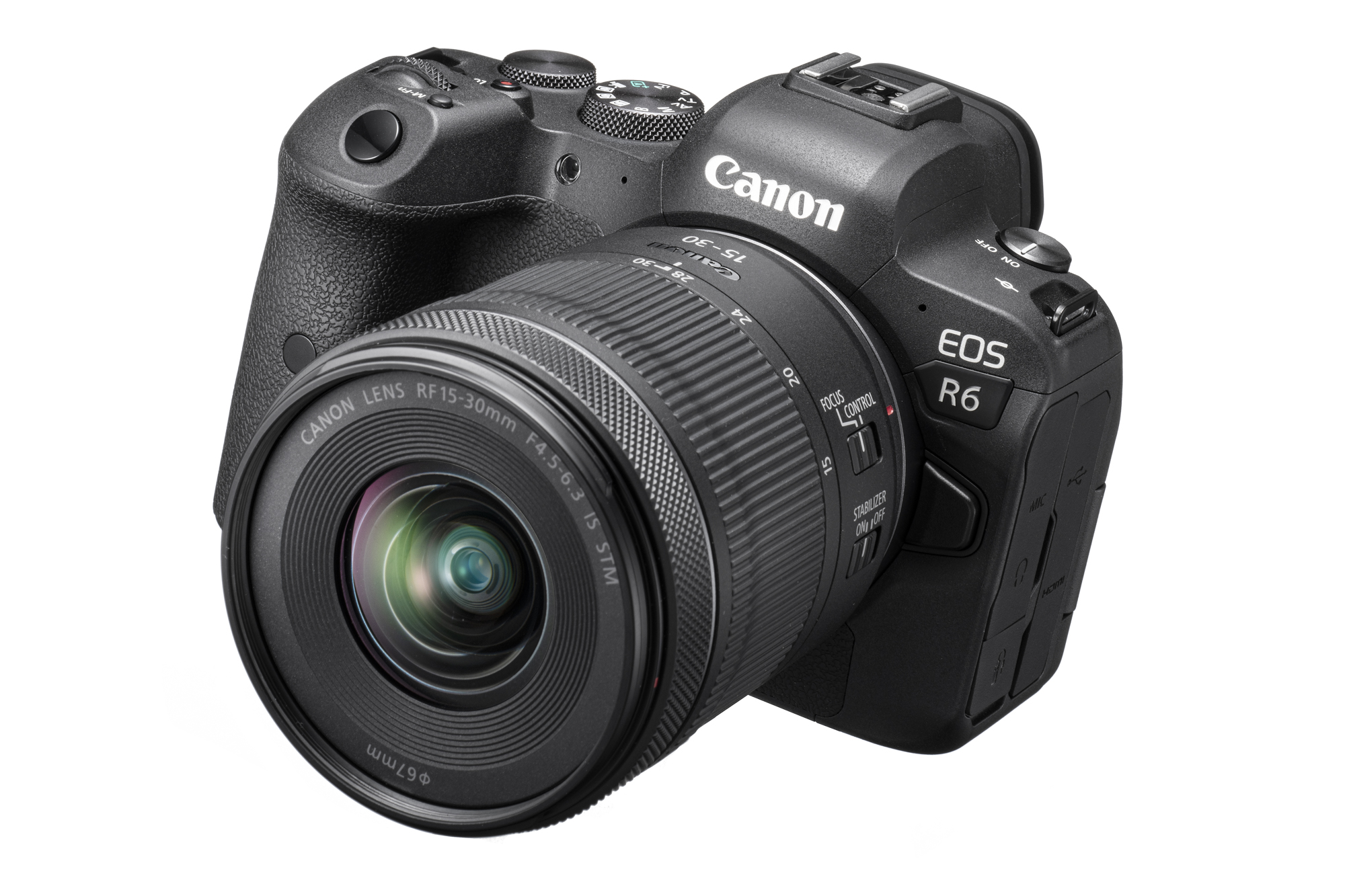 プラスチックモールド非球面レンズを効果的に配置して少ない枚数で光学系を構成することで、最大径約76.6mm、全長約88.4mm、重さ390gの小型・軽量化を実現した