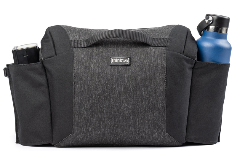 サイドポケットは収納容量を拡張できる