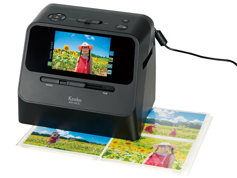 アルバムに直接スキャナーを載せてスキャン