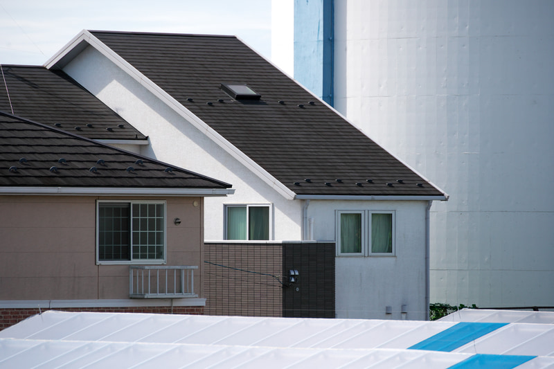 うちにあるAマウントレンズの中で最も長焦点です。むかーしの雰囲気のある金色線がおっさん臭いのですが、使うのがおっさんだから大丈夫でしょう。ものすごくよく写ります。<br>α7C　SP 70-300mm F/4-5.6 Di VC USD（F8・1/1,250秒・300mm）ISO 400