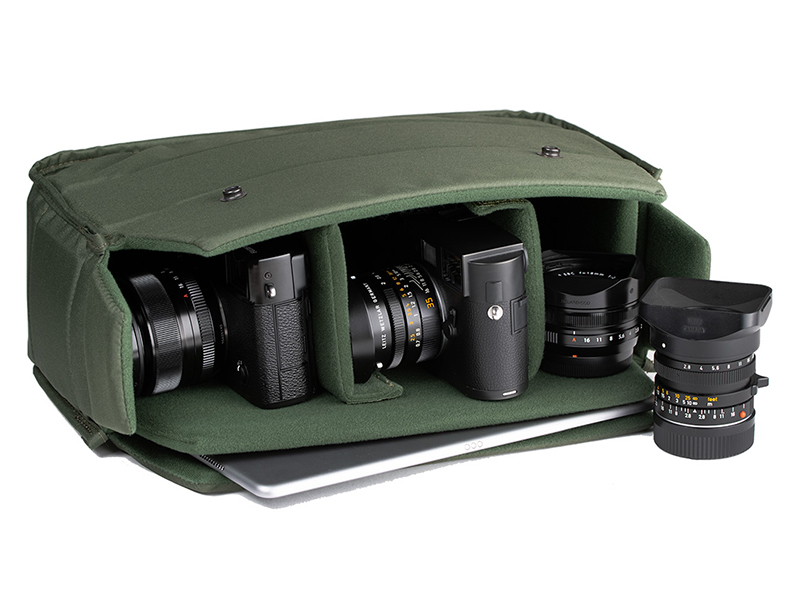収納例：FUJIFILM X-Pro3＋XF35mm F1.4、Leica M＋35mm F2.0、交換レンズ2本、iPad 11インチ