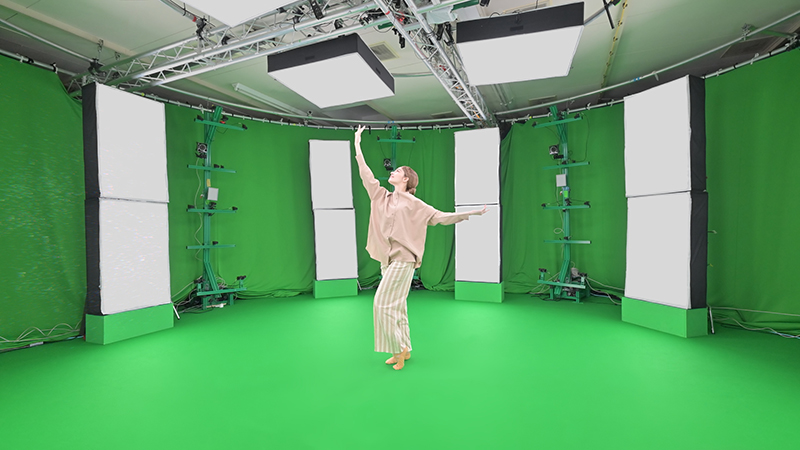 撮影スタジオにて撮影