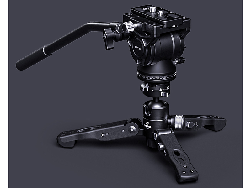 別売の雲台を取り付けた様子