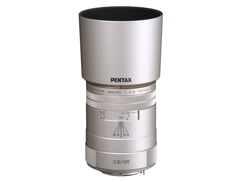 シルバーモデルにレンズフードを装着