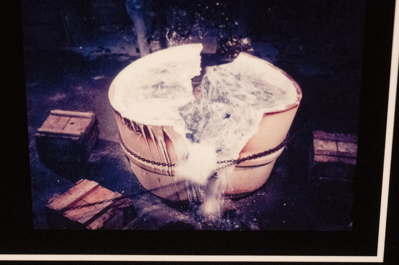 つぼ割りの様子（写真）