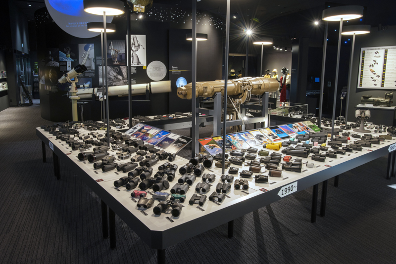 25センチ双眼望遠鏡