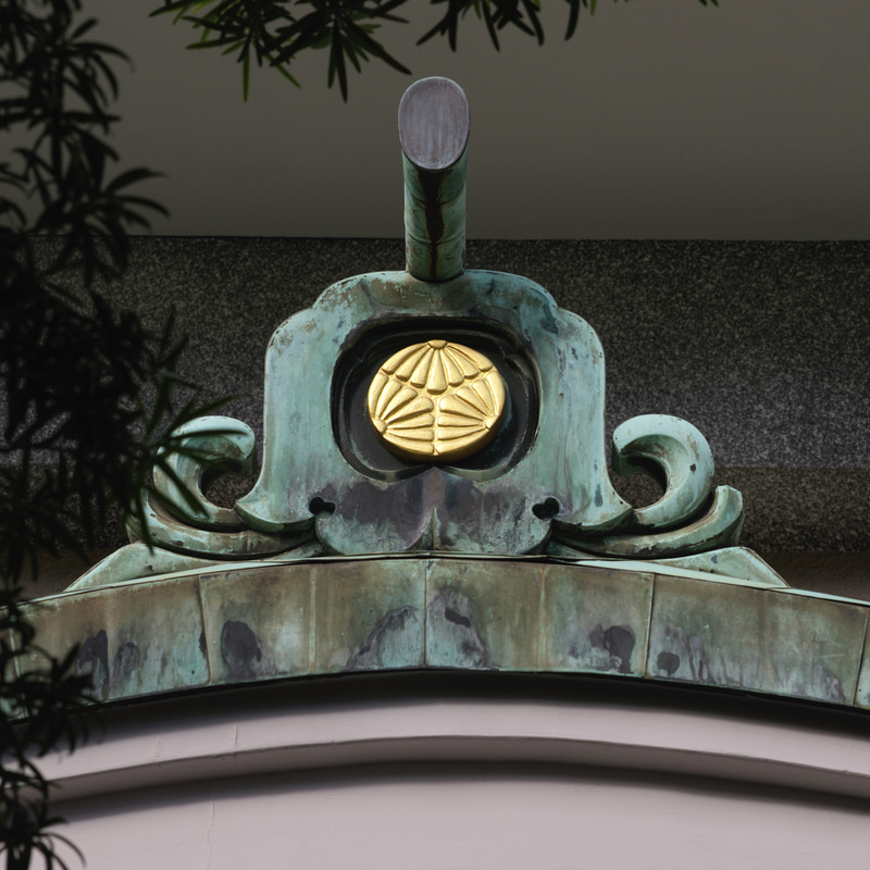 マクロプラナー120mm並みに素晴らしい再現性。これならアサインメント撮影でも問題なかろうという感じです。日陰の条件なのにコントラストありますね。<br>CFV II 50C　ゾナーCF T* 150mm F4（F8・1/500秒）ISO 400