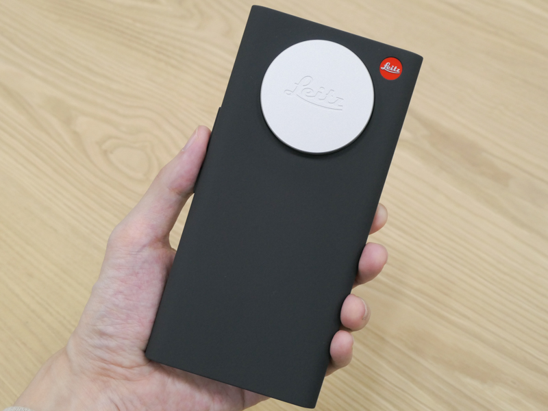 ケースとレンズキャップを装着