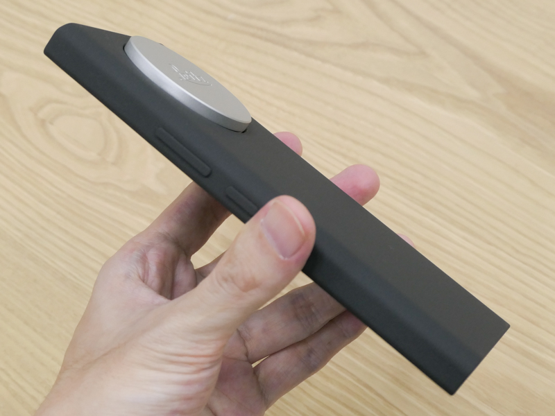 ケースとレンズキャップを装着