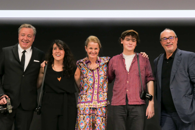 左からライカカメラ社 上級副社長のステファン・ダニエル氏、ライカ・オスカー・バルナックアワードのキアナ・ハイエリ氏、ライカギャラリーズインターナショナル代表兼アートディレクターのカリン・レーン=カウフマン氏、ライカ・オスカー・バルナック・ニューカマーアワードのヴァレンティン・ゴッペル氏、ライカカメラ社主のアンドレアス・カウフマン氏