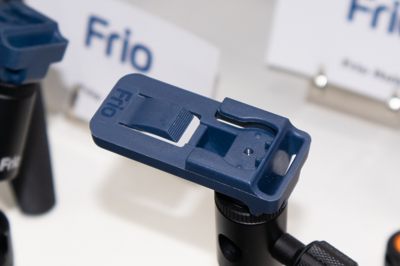 シューマウント「Frio Hold」