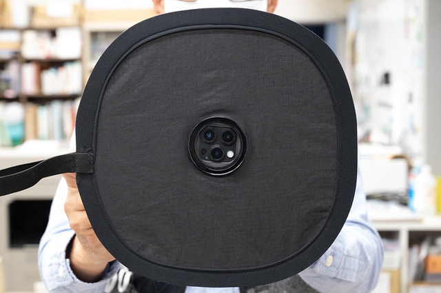 iPhone 14proMAXに装着した様子