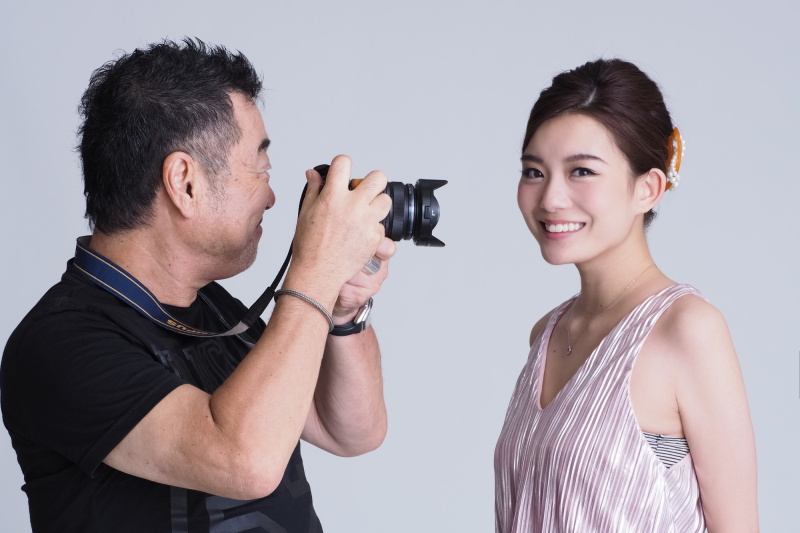 （左）2016年日本代表 蜂谷晏海さんと。私のオフィシャルカメラマンとしての始まり。（中央）2020年日本代表 東出あんなさんと。（右）2021年日本代表 吉田小夏さんと