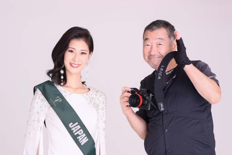 （左）2016年日本代表 蜂谷晏海さんと。私のオフィシャルカメラマンとしての始まり。（中央）2020年日本代表 東出あんなさんと。（右）2021年日本代表 吉田小夏さんと