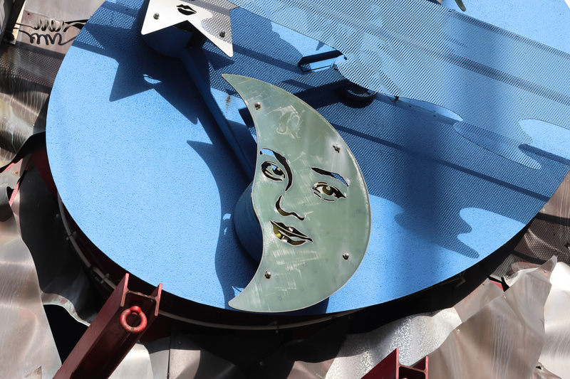 ミラーレス時代になってから、“標準マクロ”レンズって少なくないですかねえ。これ、筆者には謎です。USMにもならなかった古いレンズですけど、写りはギンギンですね。<br>EOS R7　EF50mm F2.5 コンパクトマクロ（F9・1/800秒）ISO 400