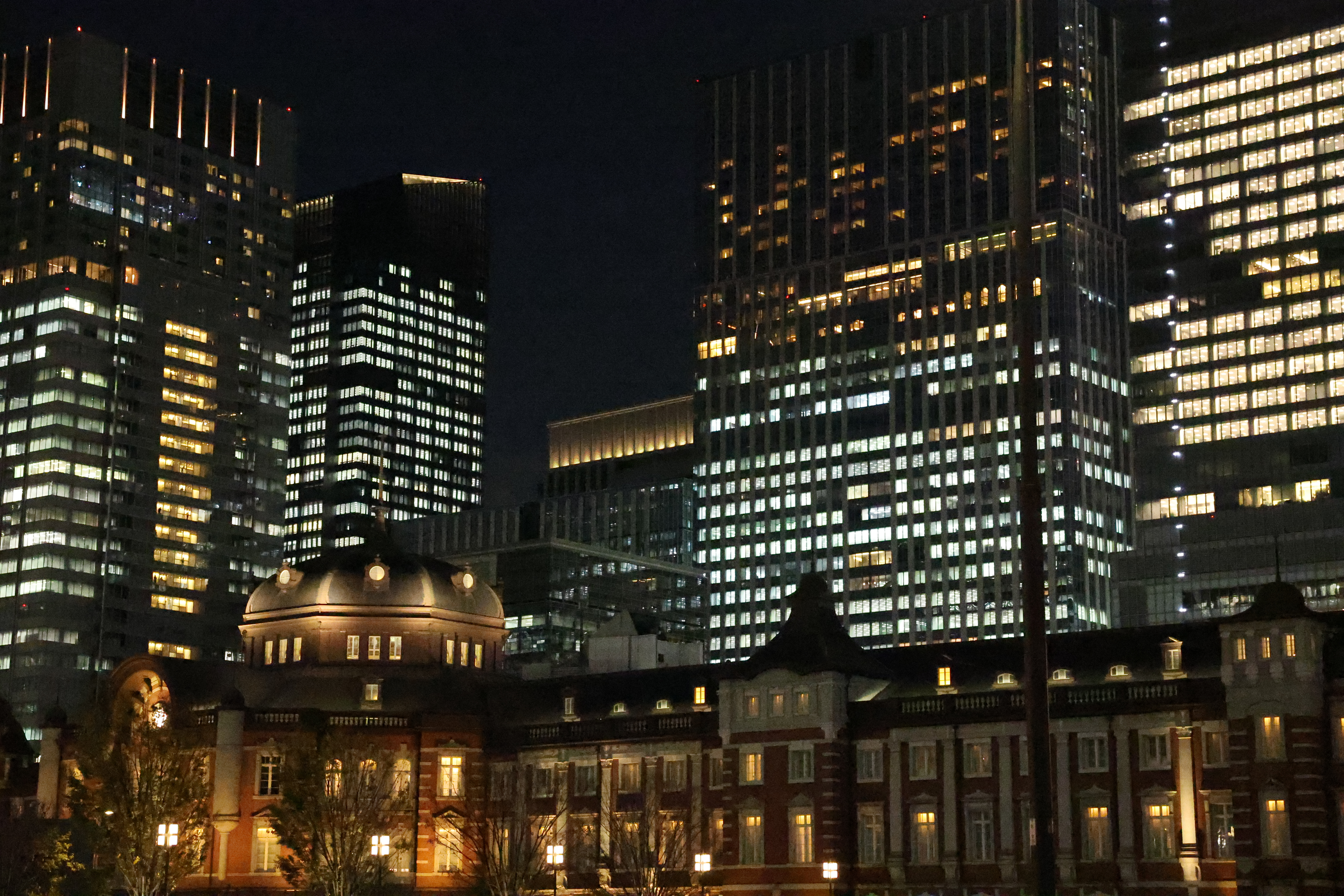 キヤノン EOS R6 Mark II 　RF24-70mm F2.8 L IS USM（F5.6・1/400秒・64mm）ISO 102400