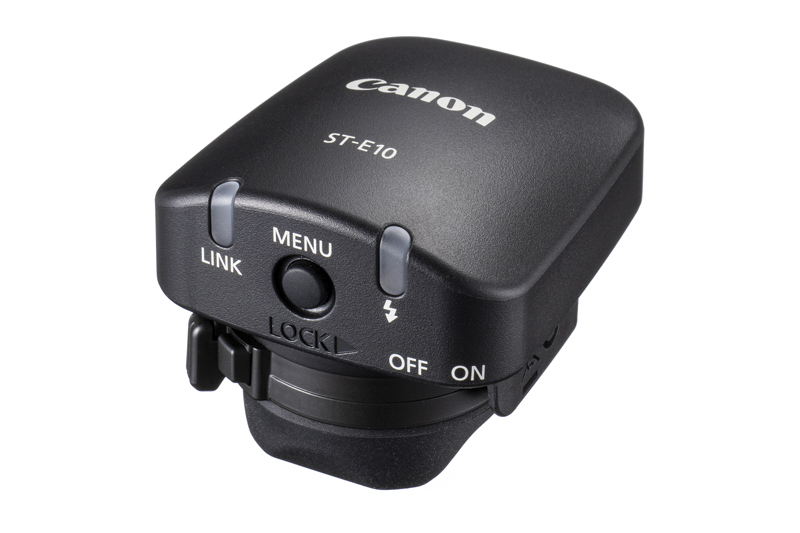 発売日：2021年11月27日<br>キヤノンオンラインショップ価格：1万6,500円（税込）<br>　<br>発光モード：E-TTL II 自動調光／マニュアル発光／マルチ発光／<br>Gr個別グループ制御（E-TTL II自動調光／マニュアル発光／外部調光オート）<br>調光補正：1/3段または1/2段ステップ、±3段<br>マニュアル発光量設定範囲：1/1〜1/8,192（1/3段ステップ）<span class="fnt-85">※</span><br>通信チャンネル：1〜15ch（設定：オート／マニュアル）<br>グループ：最大5グループ（A,B,C,D,E）<br>通信可能台数：センダーとレシーバーの合計が最大16台<br>センダー台数：最大15台（2台目以降はサブセンダー）<br>レシーバー台数：最大15台<br>外形寸法：約45.5×37.8×53.6mm<br>質量：約48g<br><span class="fnt-85">※ハイスピードシンクロ時の最小発光量設定は1/128まで。最小発光量は使用するフラッシュによって異なる。</span>