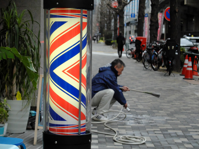 普段使いはリコーGR IIIとかGR IIIxなんで、ワイドから標準くらいの目で世の中を見ているんですが、本機では望遠での観察も可能です。やはり気軽に撮影できるのは利点です。<br>FUJIFILM X20（F3.2・1/900秒）ISO 800　28.4mm