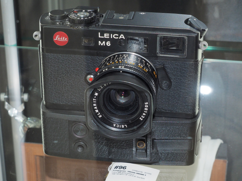 ライカM6エレクトロニック（2014年のオークションに出た個体。編集部撮影）