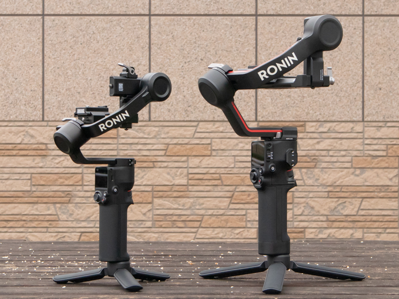 DJI RS 3（右）との比較。かなり小さくなっている