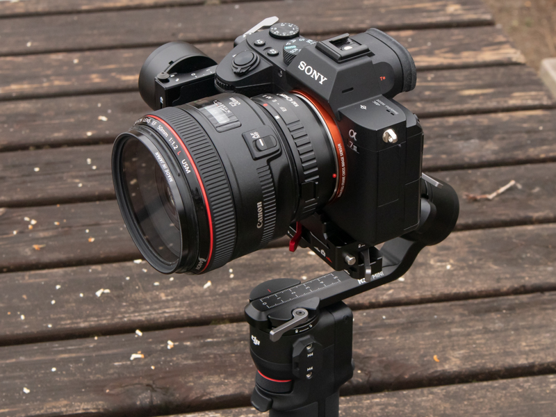 キヤノンEF50mm F1.2L USMの搭載例（マウントアダプター含む）
